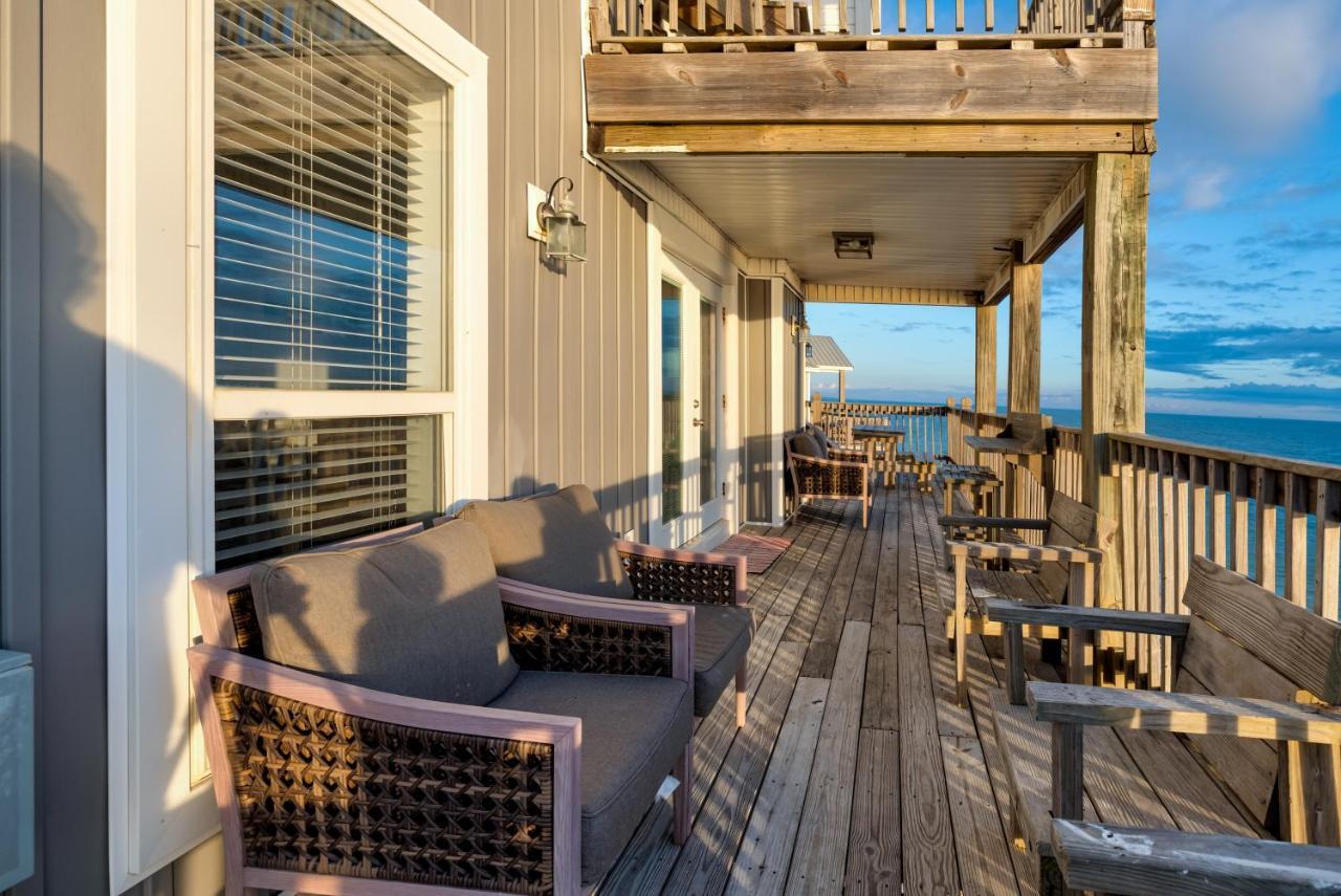 Strand Castle - Gulf Front! An Ideal Layout With Game Room, Small Private Pool, And Roof Top Crow'S Nest! Home Dauphin Island Extérieur photo